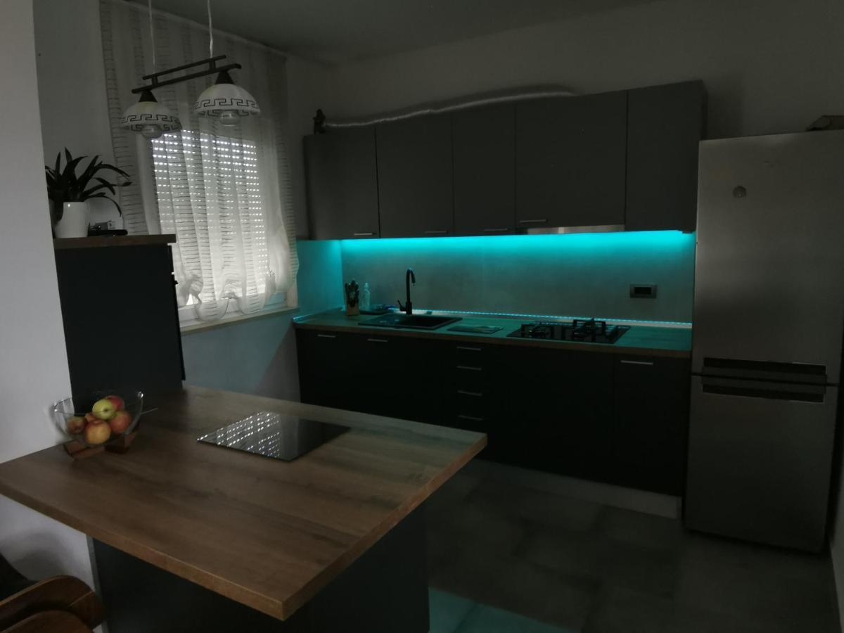 Green House Apartment Pula Luaran gambar